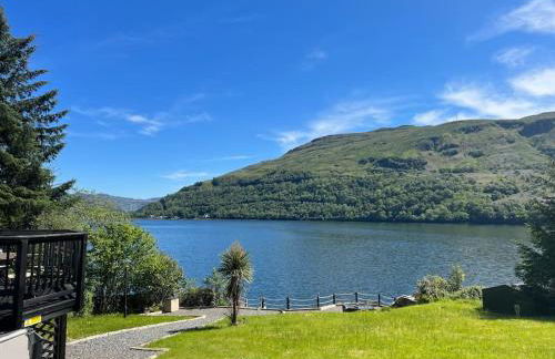 WATERSIDE 3 BED COTTAGE, HOT TUB, SAUNA, PVT BEACH - Foto 24