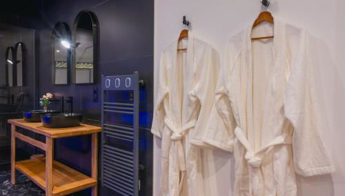 La Parenthèse Sensuelle - love room - Foto 3, towels, Shower