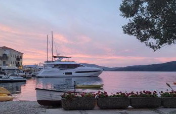 Valun Seaside Apartments - Foto 1