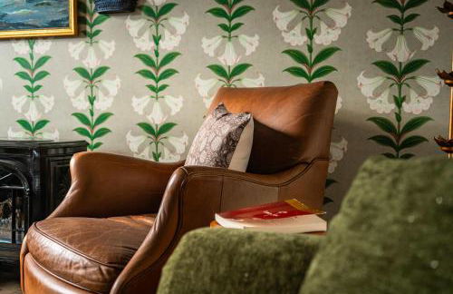 The Curator's Retreat For 8 - Photo 26