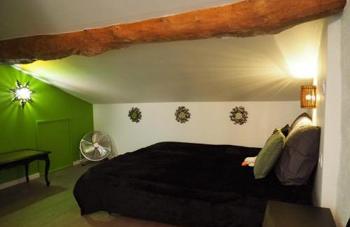 Gîtes avec piscine au cœur de la nature dans un domaine familial - Foto 23