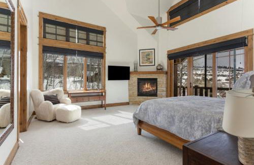 Private Hot Tub, Theater Room, Valet Parking and Ski & Boot Storage at Ritz Carlton - Foto 40