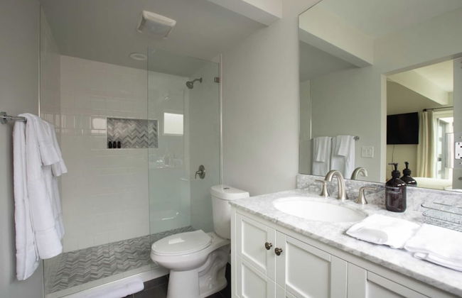 Hamilton I & II by Avantstay Modern 6 BDR w/ Spa & Rooftop Patio - Foto 33