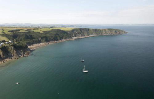 Gorgeous Cottage Parking Short Walk to Beach - Foto 29