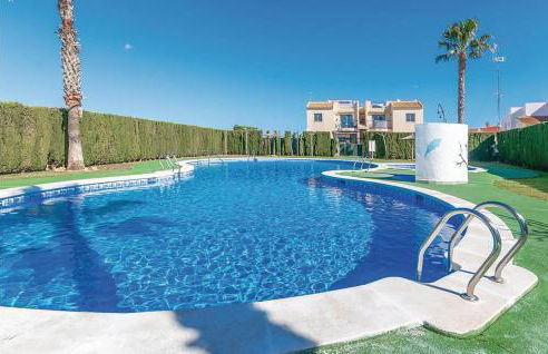 Amazing Apartment In Torrevieja - Foto 1