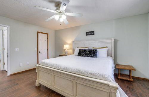 Rogers Vacation Home with Yard 5 Mi to Bentonville - Foto 12