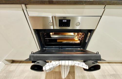 Contemporary 1-Bed Flat by Bury Metro link - Foto 7