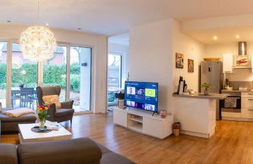 MiCasa OL - Deluxe Apartment mit Stil - Carport Stellplatz - Küche - WLAN - 3,7 KW Steckdose für E Auto - Terrasse - Photo 27