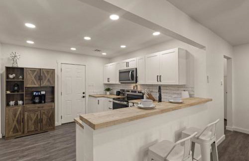 Monticello Cottage in Tulsa - Photo 4