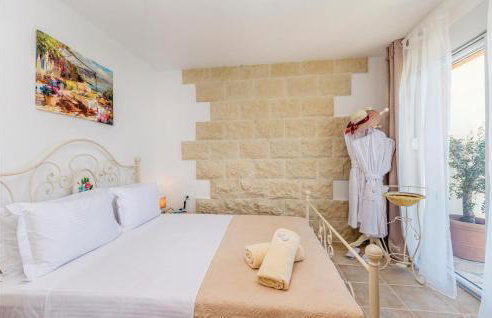 Lovely Home In Josinovac With Wifi - Photo 32