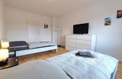 Modern & Chic Apartment with Balcony in Offenbach - Foto 27
