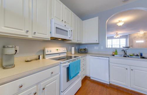Townhome with Community Pool 11 Mi to Dtwn Raleigh! - Foto 10
