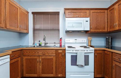 Fully-stocked Kitchen, AC, WiFi, WD, Near Baseball and Downtown - Foto 7