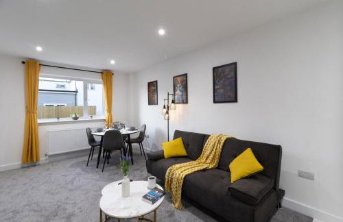 Open Mind Property - 2 Beds & FREE Parking - Photo 3