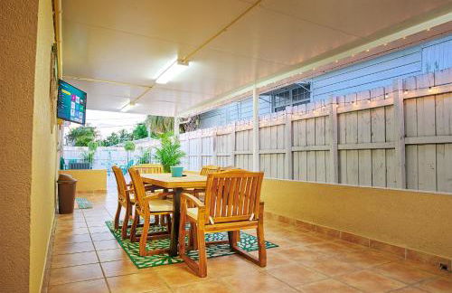 Tiki Hut Pool 4 BR Coastal Cottage Dream Vacation - Foto 21