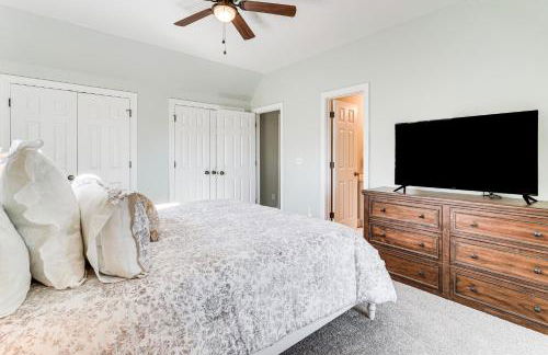 Summerville Historic Bungalow with Hot Tub - Foto 17