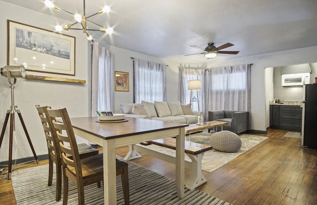 3-story 6-bedroom 4 Bathrooms 3min-asian Dist - Photo 31