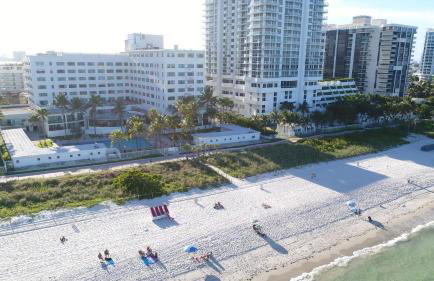 Deluxe Studios and Apartments at the Casablanca - Photo 28