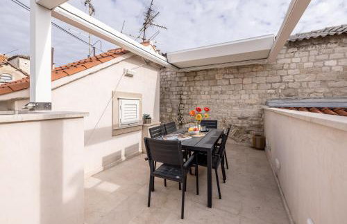 Stone villa NEPOT - in center - rooftop terrace - Photo 7