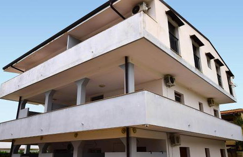 Beautiful Apartment In Palmi With Wifi - Foto 1