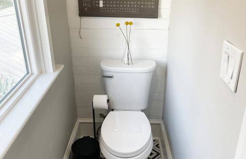 Apothecary - Upper Unit Downtown 2BR - Foto 23