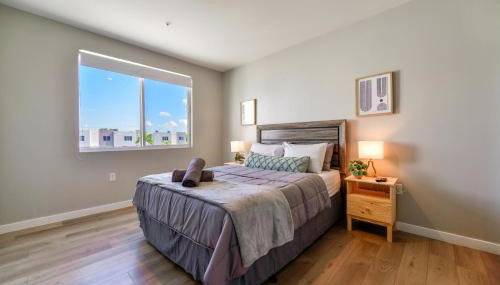 Spacious 3BR Townhouse with Free Parking Included! - Foto 2