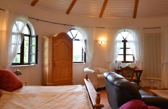 Strotzbusch Forest Hideaway - Photo 7