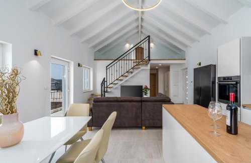 Villa KING with private pool with hydromassage, 4 bedrooms, 3km from sea and town Omiš - Foto 12