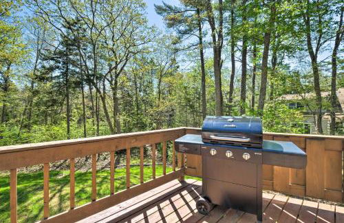 1 Mi to Downtown BBH Coastal Cabin with Deck and Yard - Foto 23