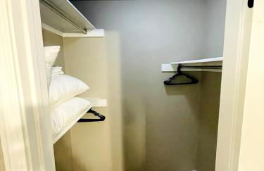 Full HOME with 2 KING BEDS and a POOL - Foto 13