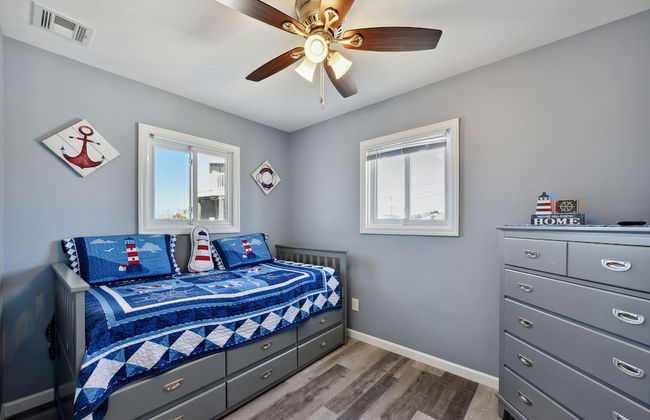 Waterfront Beach House - Photo 3