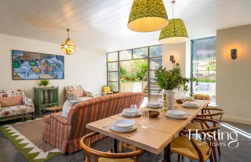 The Writers Retreat - Photo 16