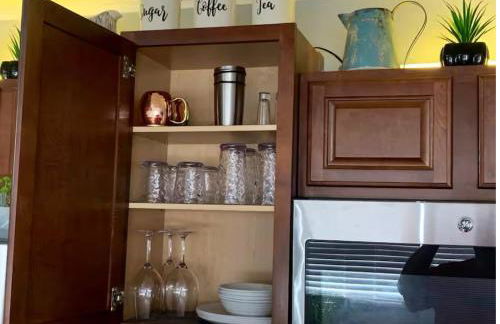 Condo Close to Stadium and Free Parking - Foto 14