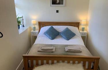 Large 3 bedroom flat in Sennen - Photo 24