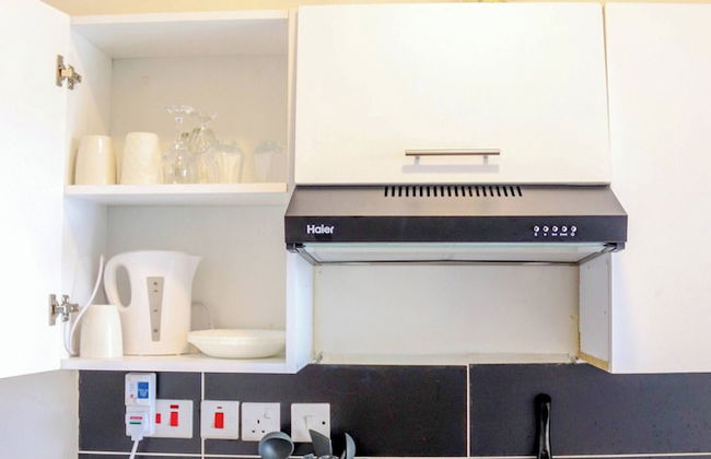 Lux Studio Jkia Airport View Suite - Photo 30