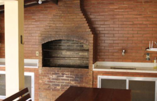 Casa muito espaçosa privativa com Piscina, Churrasqueira e área gourmet - Foto 19