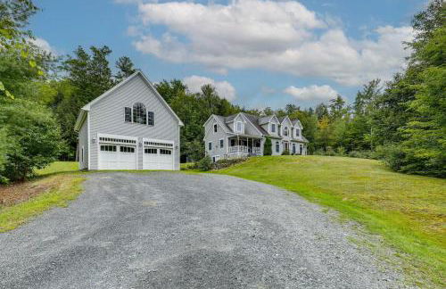 Meriden Village of Plainfield Home with Backyard - Foto 2