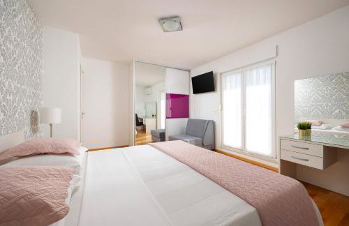 VILLA MILLA with private pool, jacuzzi, sauna, gym, max. 8 person - Photo 15