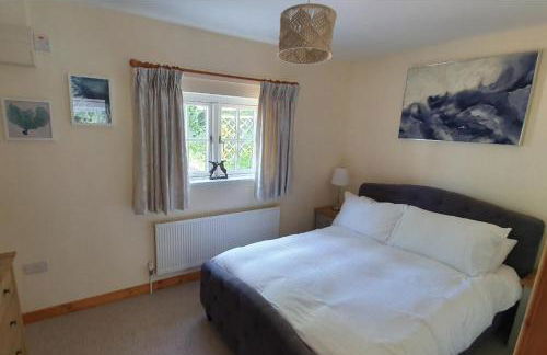 2 Bed Cottage - Sleeps 4 - Garden, Pets, Wifi - Foto 14