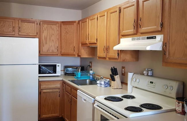 Amazing Clean Large Parking Long Term Avail - Foto 6