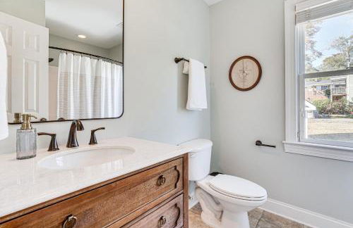 Summerville Historic Bungalow with Hot Tub - Foto 21