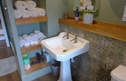 Royal Oak Retreat 2-bed - Sleeps 6 & Pet Friendly - Photo 53