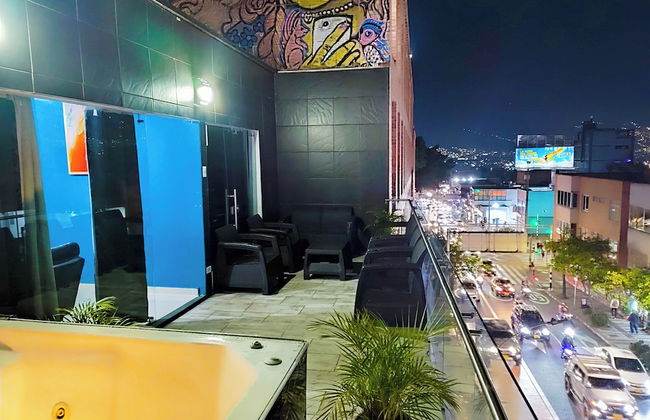 PROMO 18 BDRM Building, Pool+ 5Jacuzzis at Poblado - Foto 1