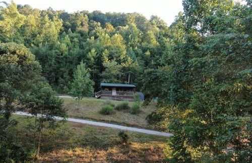 Covered Bridge Hideaway, swimming hole hot tub - Foto 12