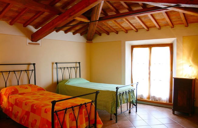 Stunning private villa for 8 guests with private pool, WIFI, TV, terrace, pets allowed and parking - Foto 2