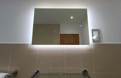 RnB - Rural n Beautiful - The Spacious Coach House - Photo 13