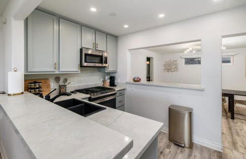 Downtown La Mesa gem - Photo 23