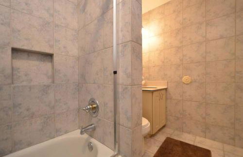 Crosby Backyard Oasis with Weekday Specials! - Foto 61