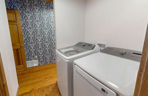 Modern Log Cabin with Vineyard Views - Foto 23