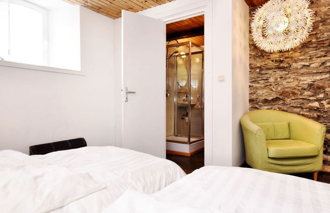 Holiday Home Ideal for Groups - Photo 6